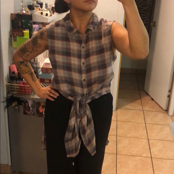 🌵 FOREVER 21/ Sleeveless Plaid Tunic Top 🌵 - Picture 1 of 8